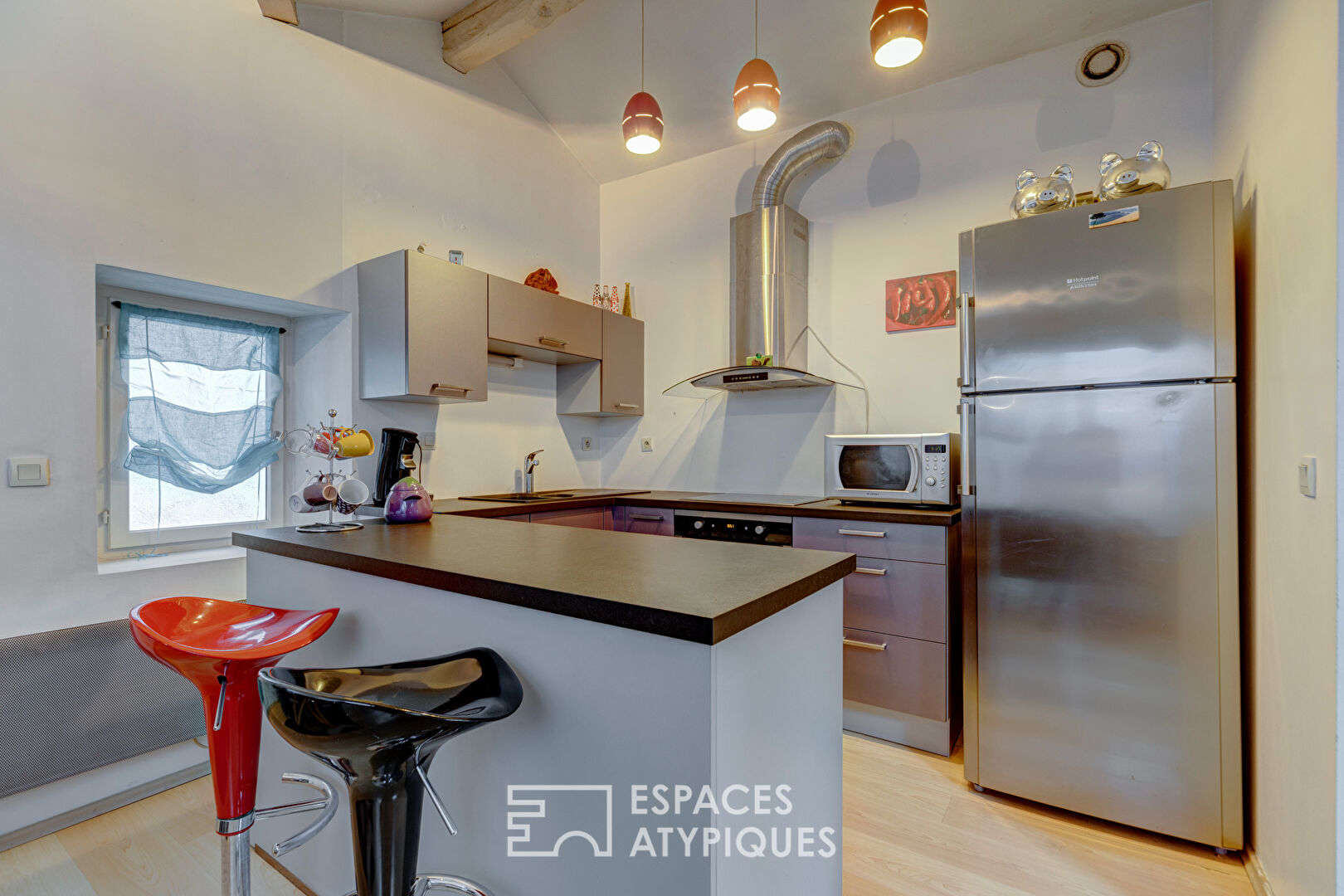 Character apartment in the heart of town