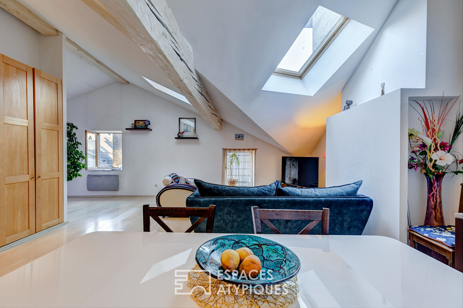 Character apartment in the heart of town