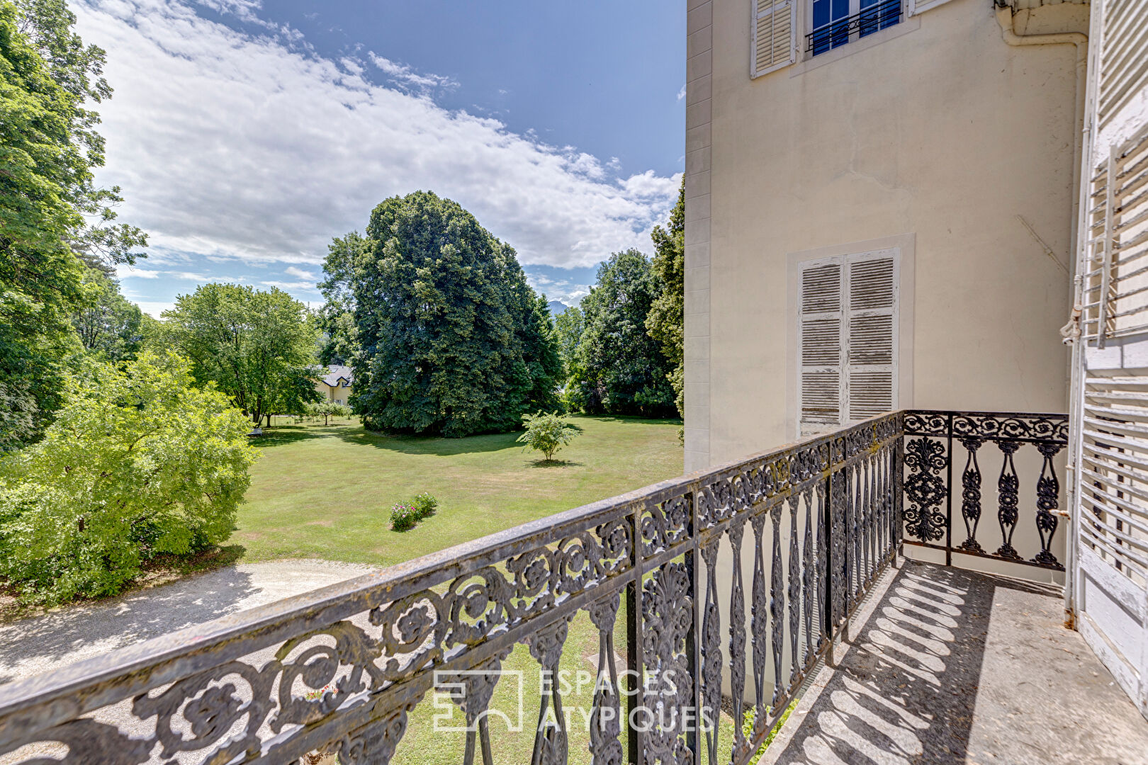 Appartement rénové dans un ancien château