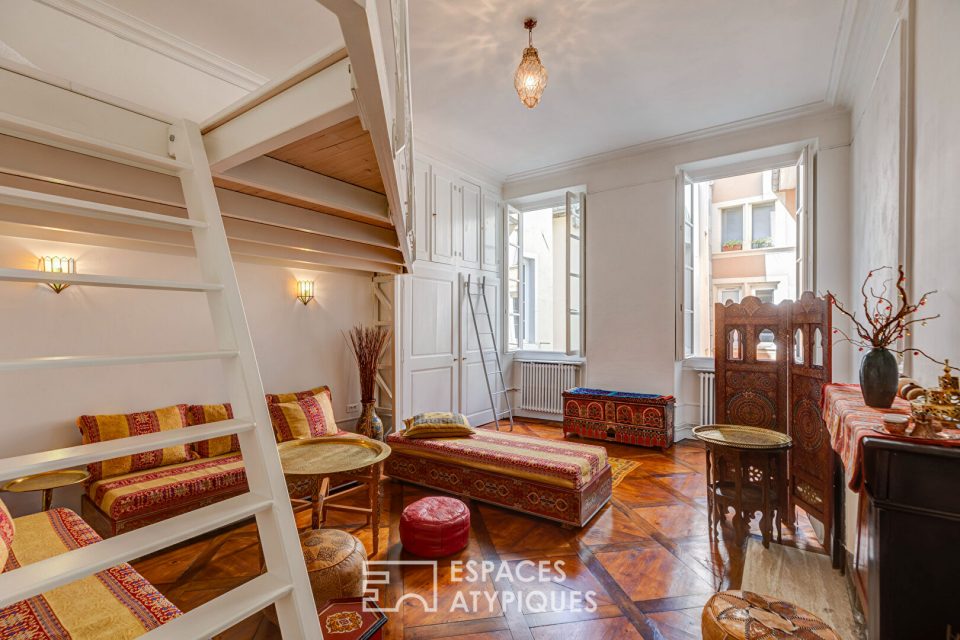 73000 CHAMBERY - Appartement rénové en centre historique de Chambéry - Réf. 1300EA