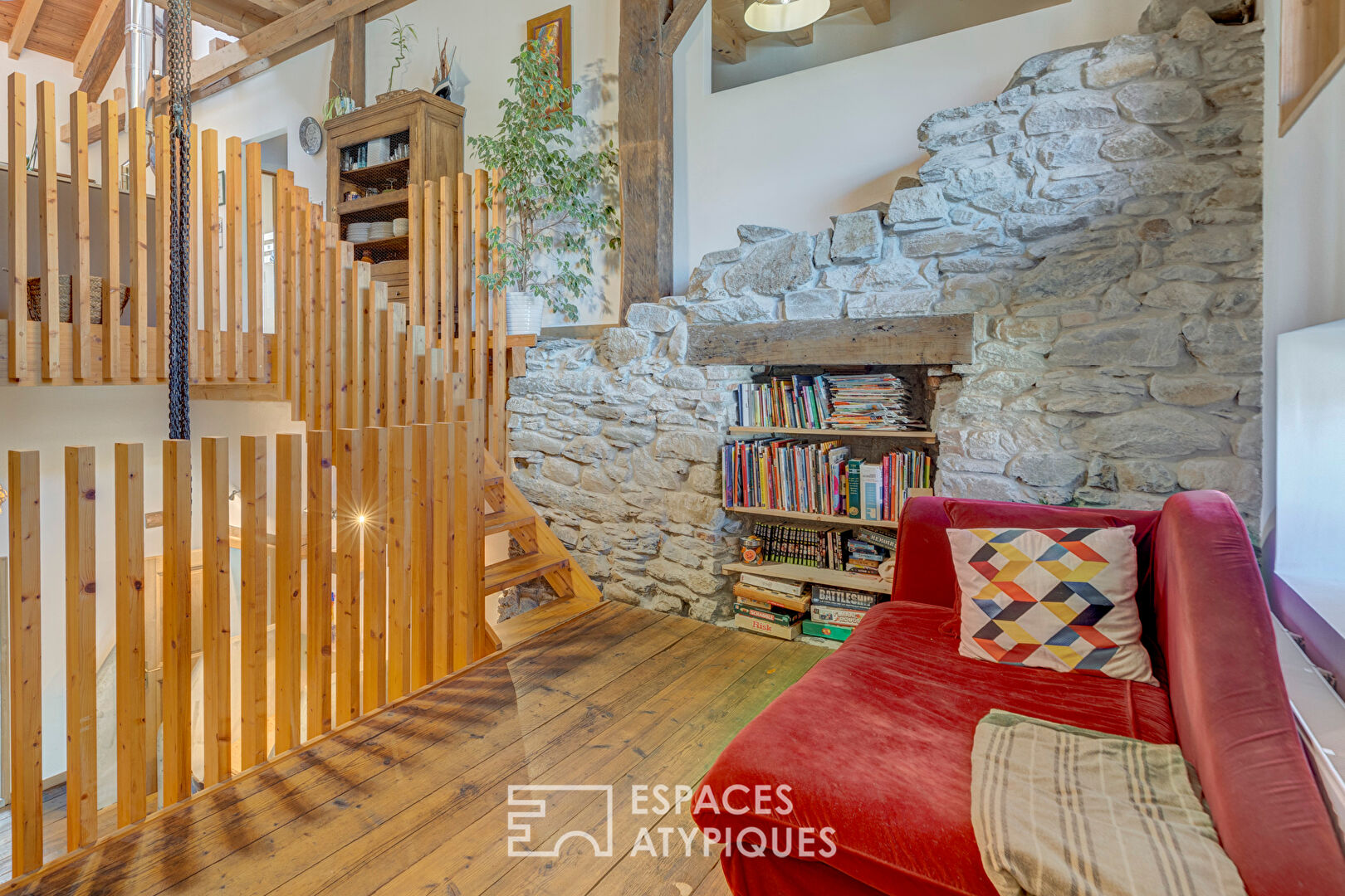 Charming village house and its outbuilding