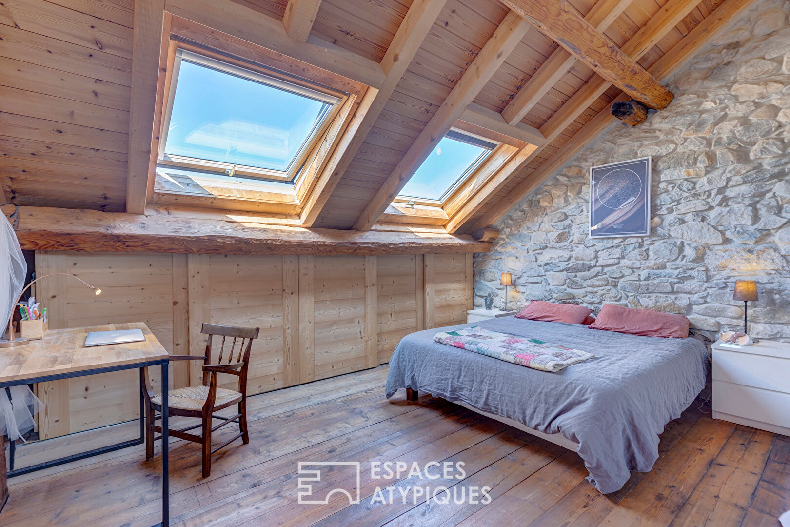 Charming village house and its outbuilding