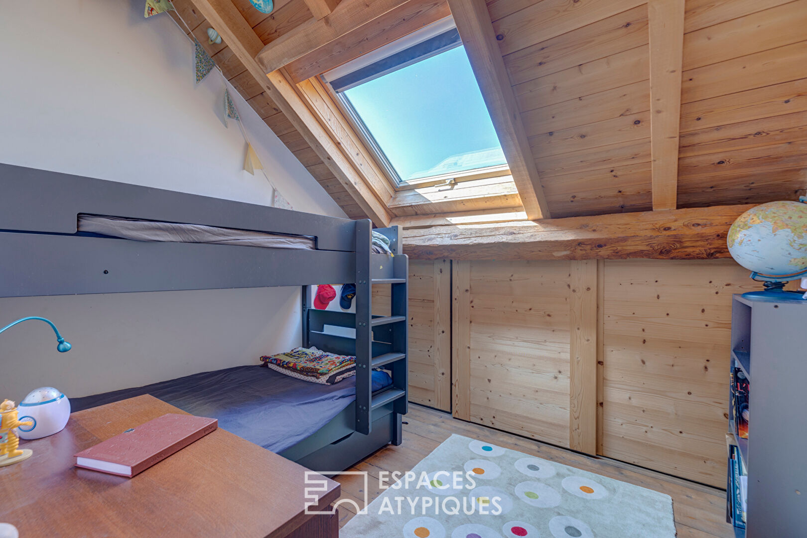Charming village house and its outbuilding