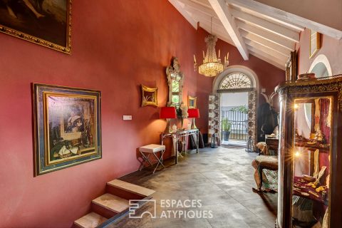 Discrète et surprenante maison de ville