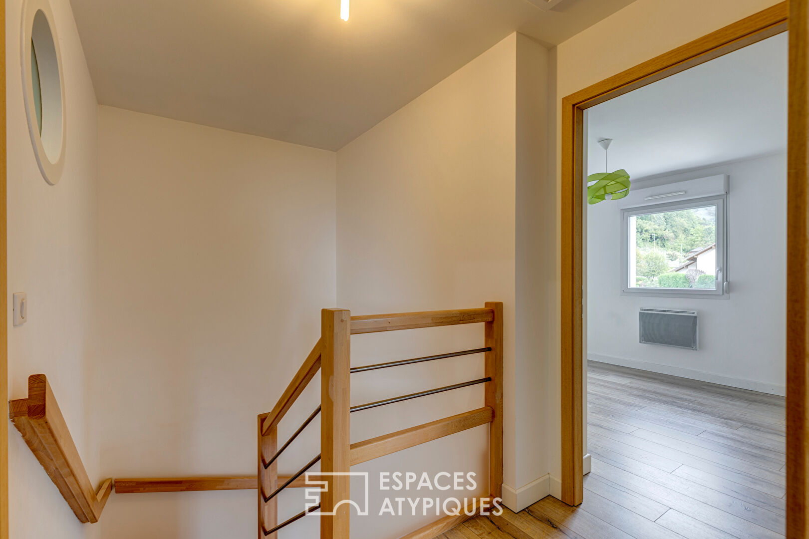 Duplex avec vue dégagée et jardin