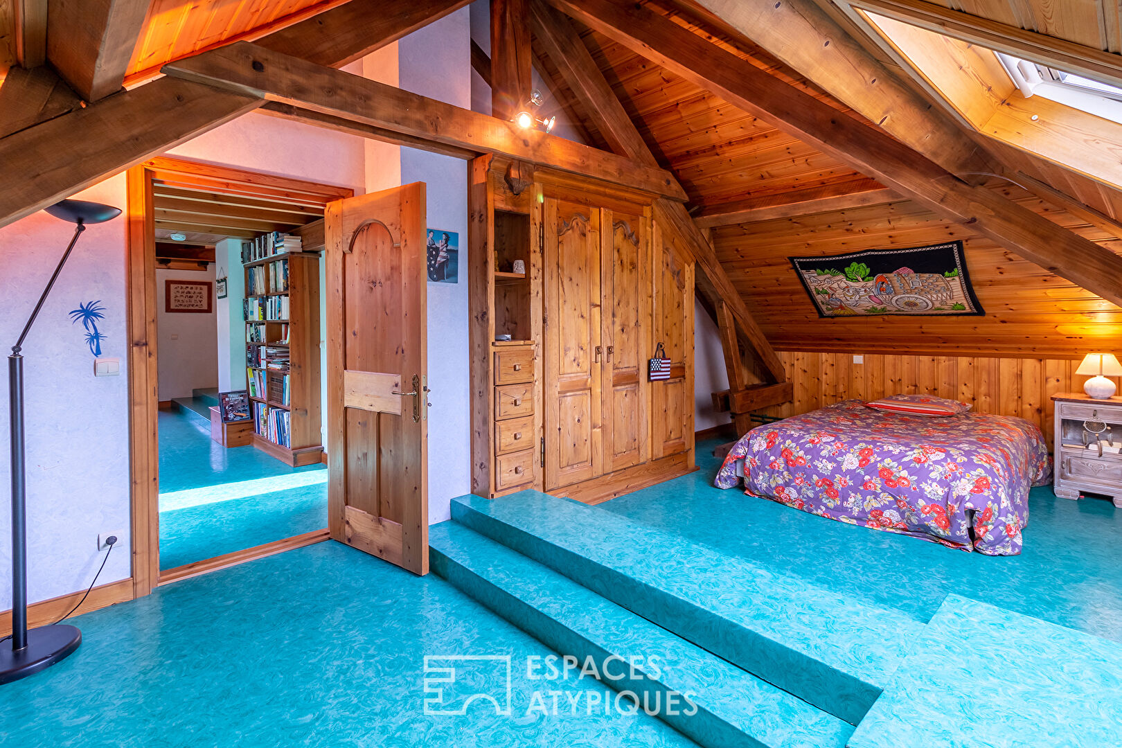 Villa avec piscine et vue dégagée