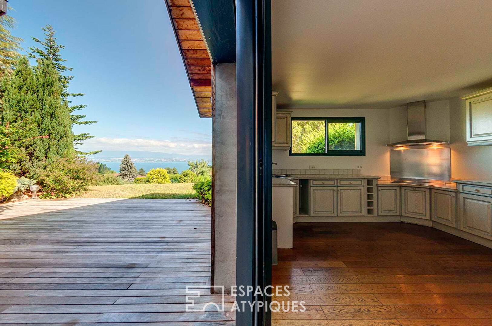 Maison contemporaine jumelée avec vue panoramique sur le lac