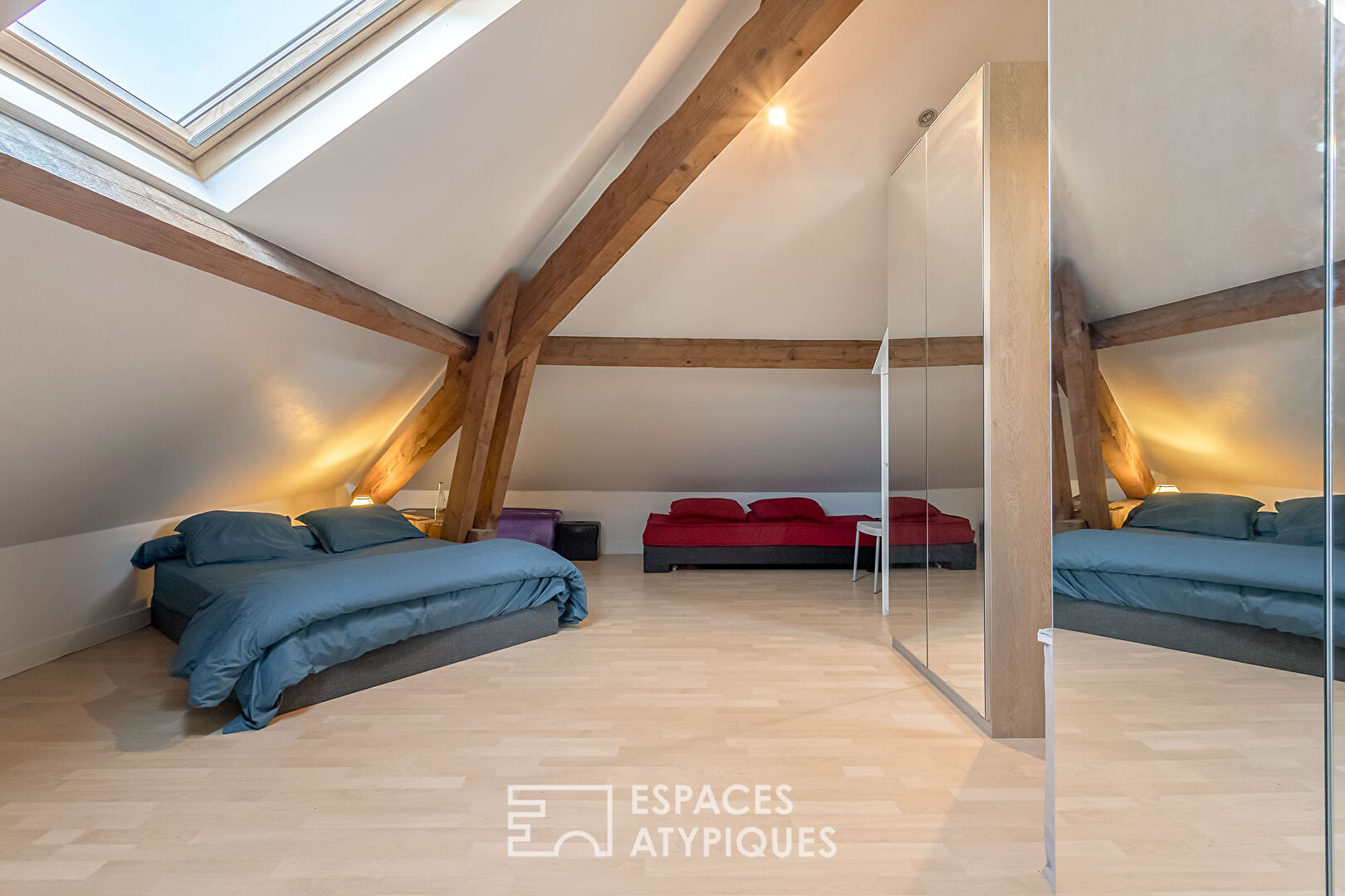 Charming attic apartment in the city center