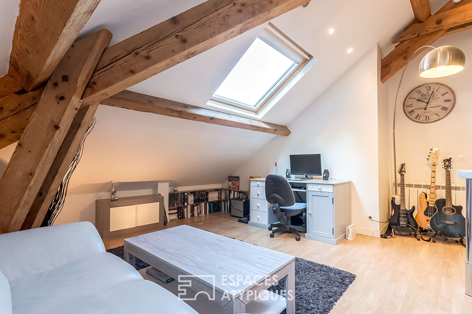 Charming attic apartment in the city center