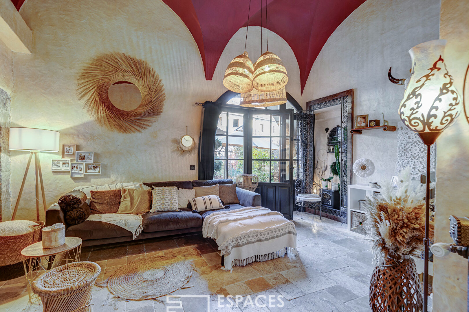 Revisited apartment in a fortified house