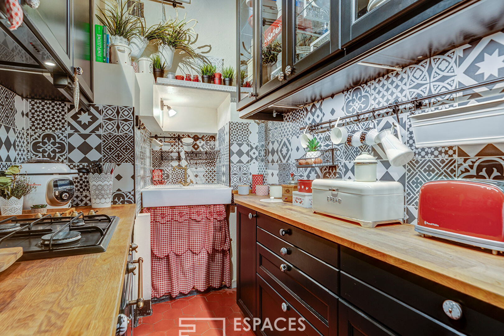 Revisited apartment in a fortified house