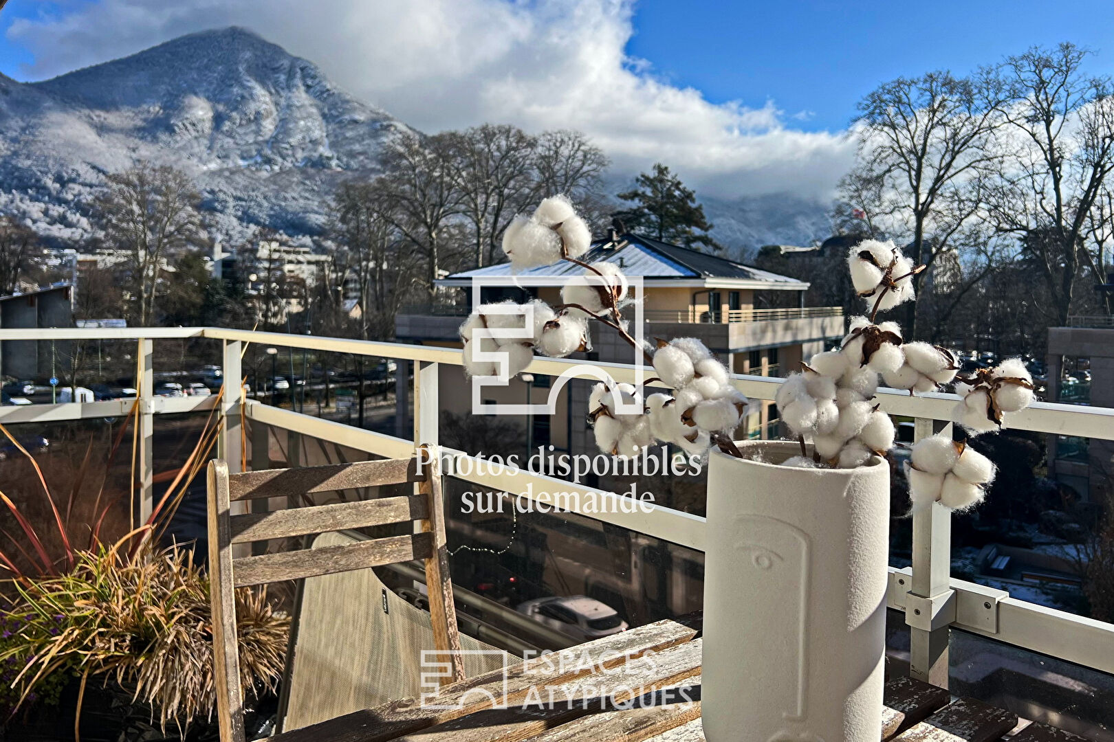 Apartment with a view, Triangle d’Or district