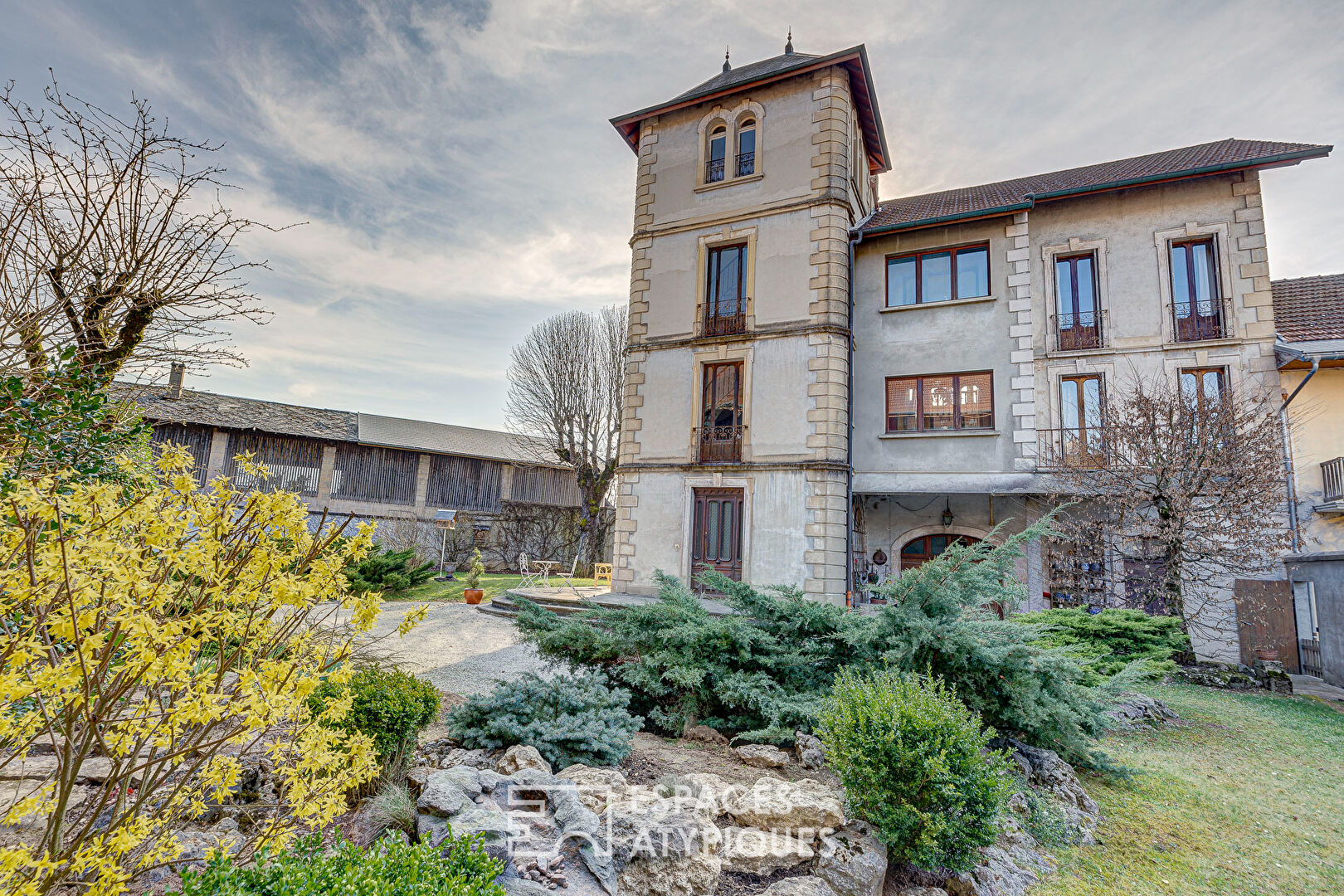 Maison de maître dans le parc de la Chartreuse