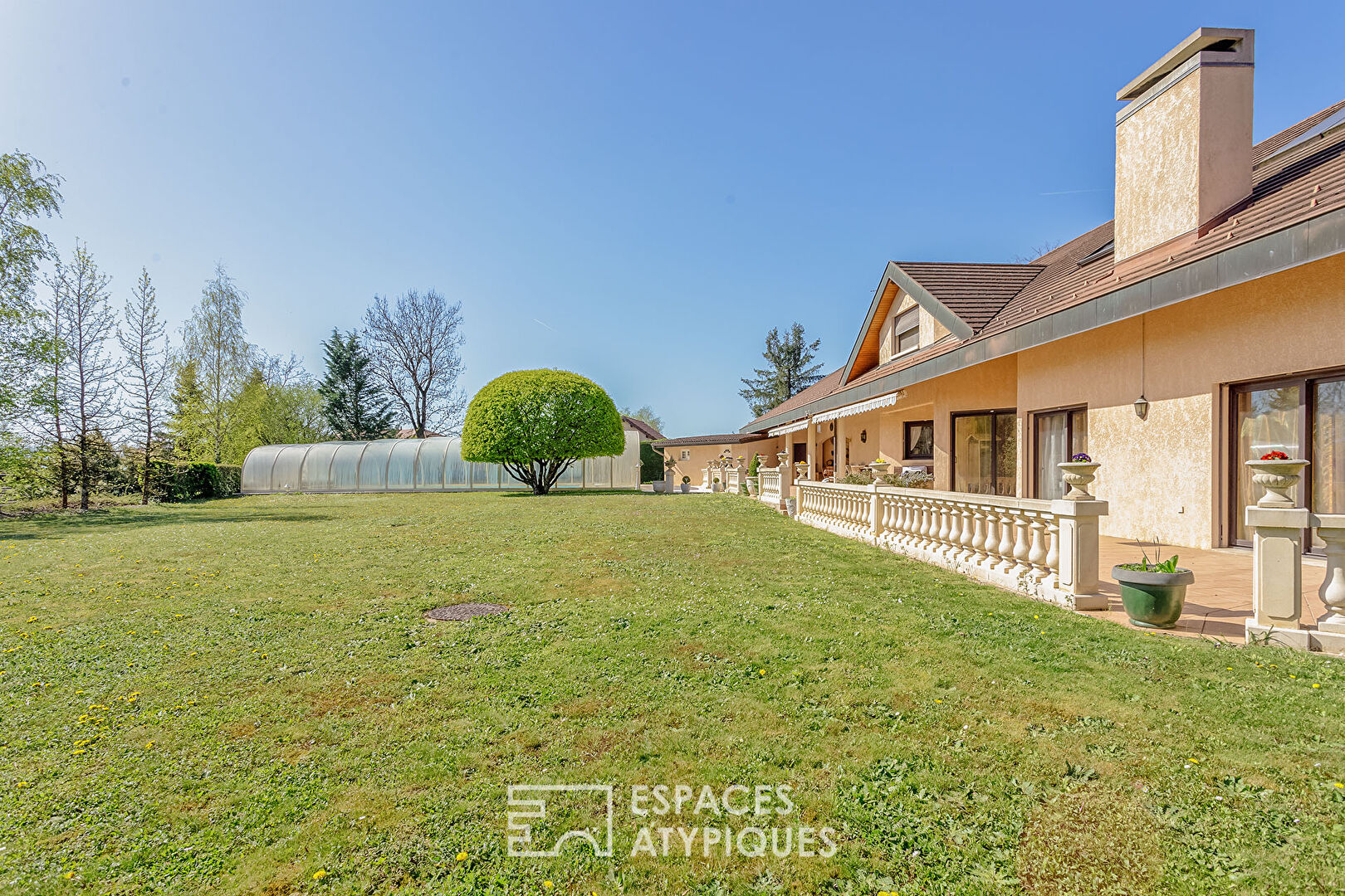 Grande villa familiale proche de Genève