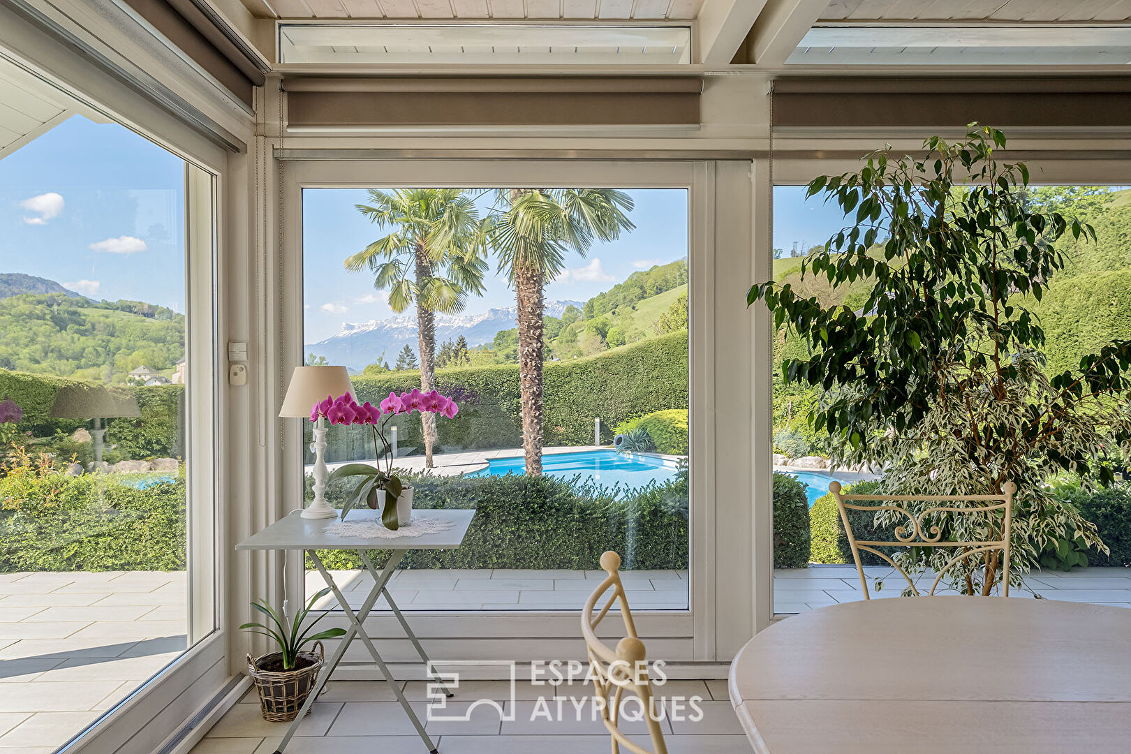 Maison contemporaine avec piscine dans la vallée du Coisin