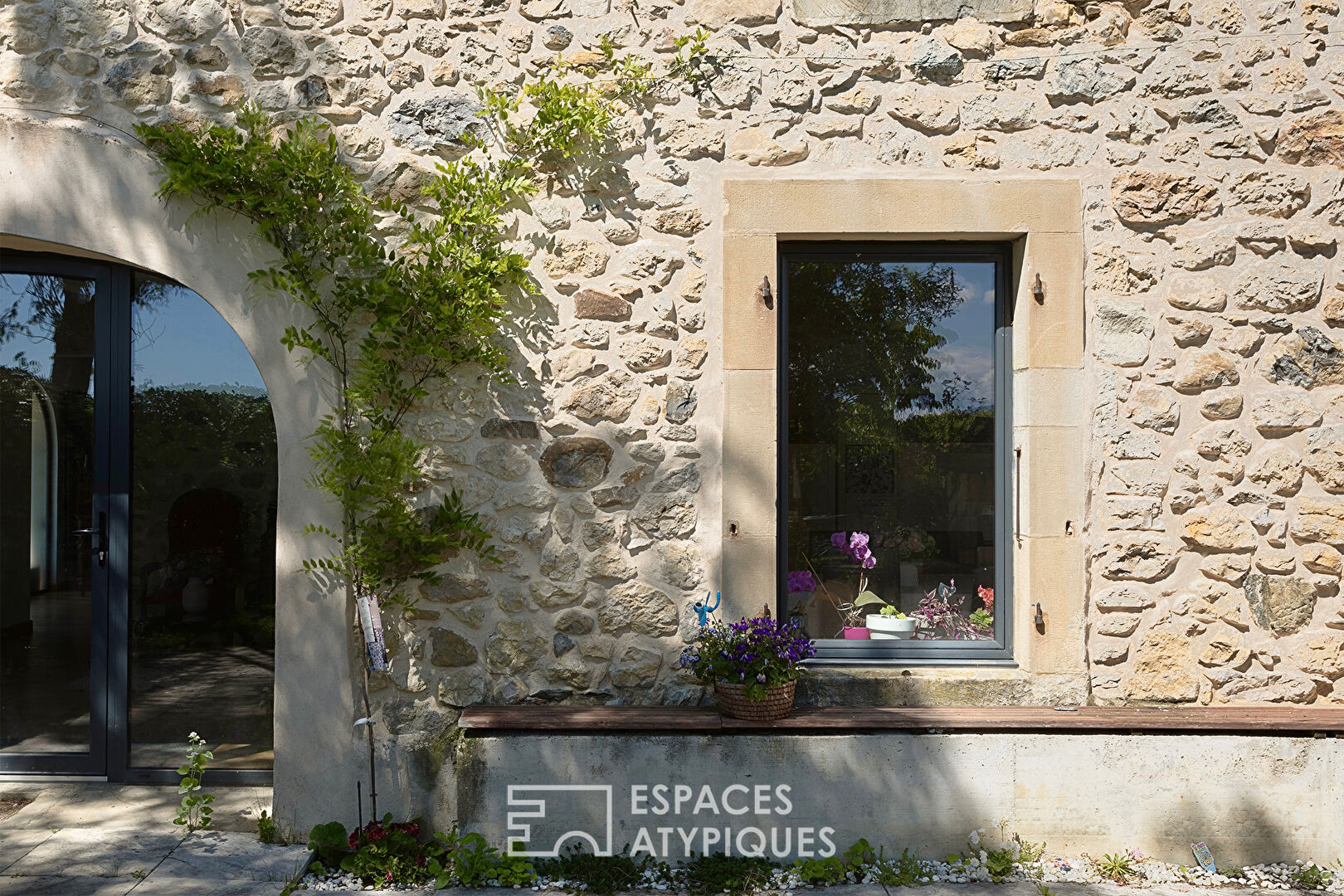 Belle maison de pierre à caractère patrimonial proche du centre