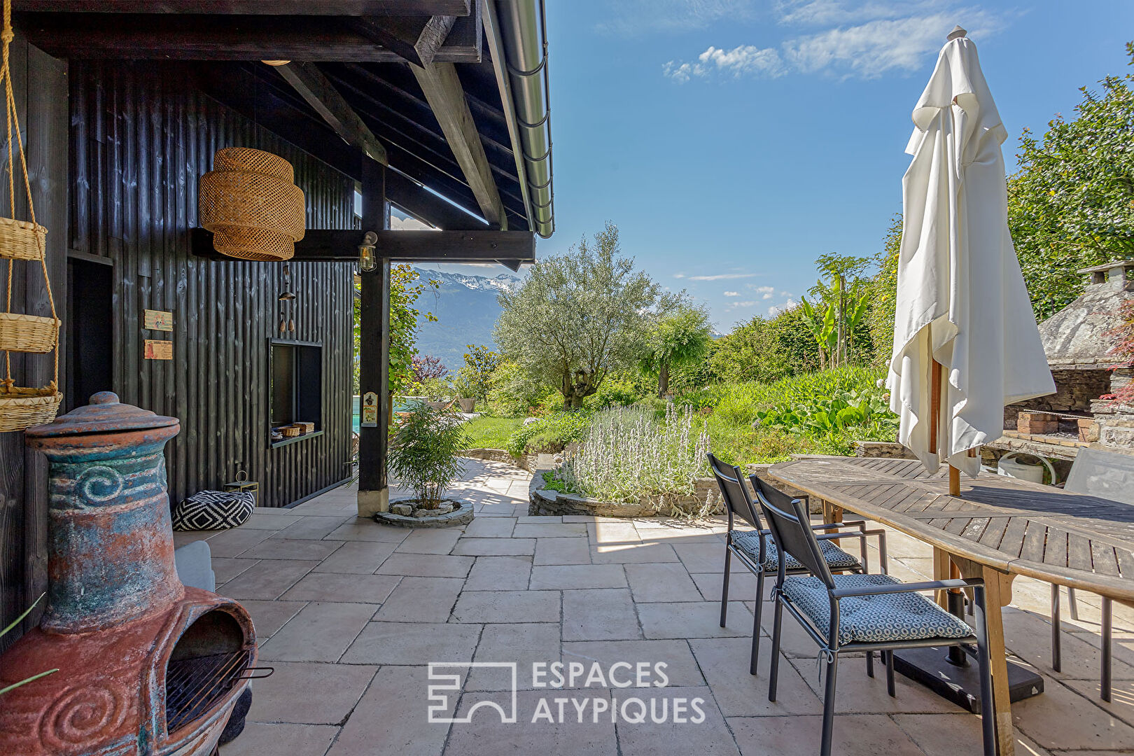 Maison familiale avec vue et piscine
