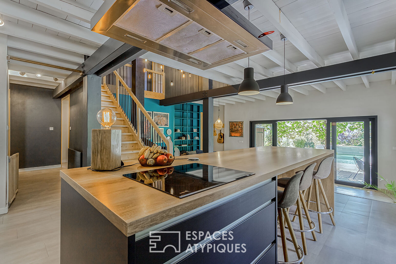 Maison familiale avec vue et piscine