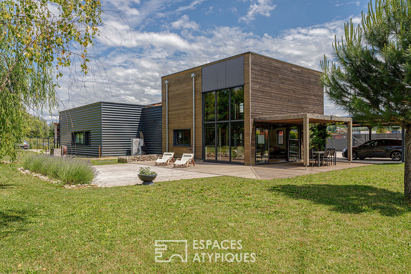 Contemporaine à l’esprit industriel