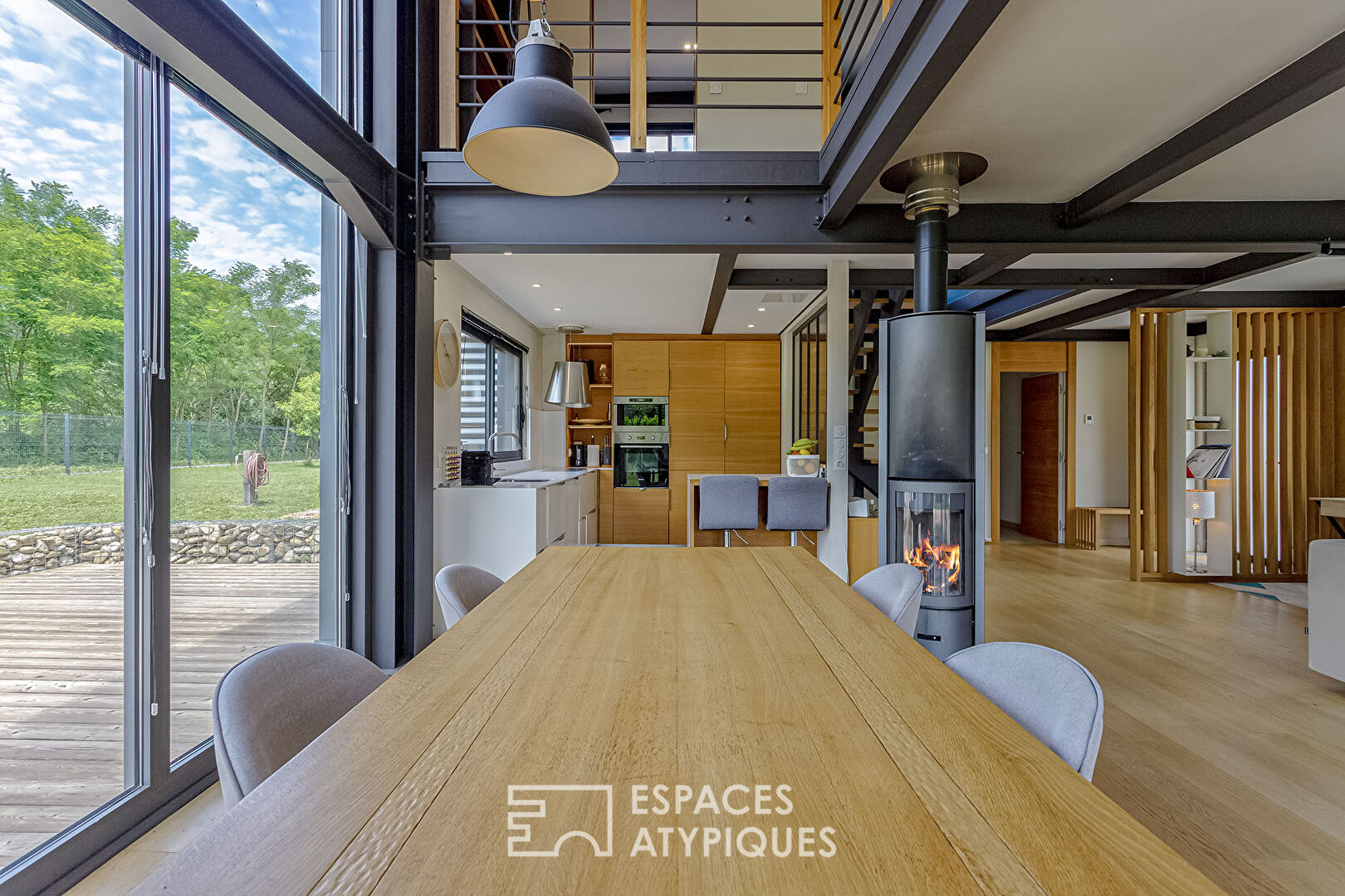 Contemporaine à l’esprit industriel