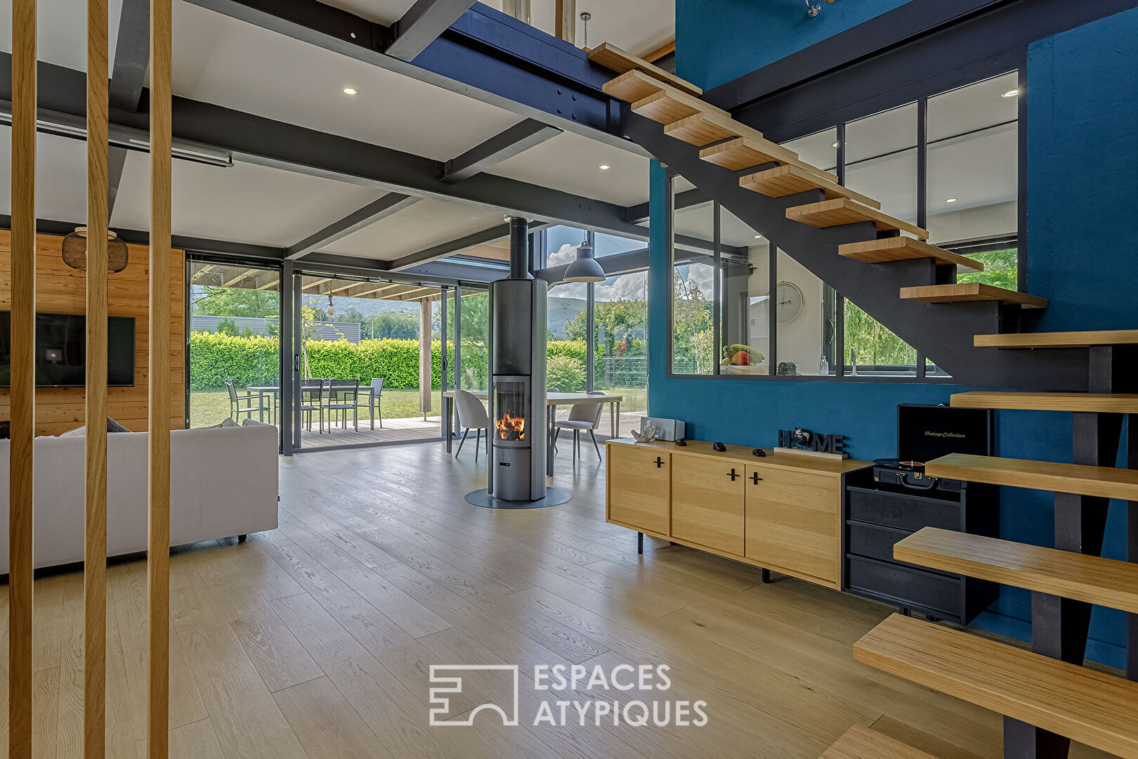 Contemporaine à l’esprit industriel