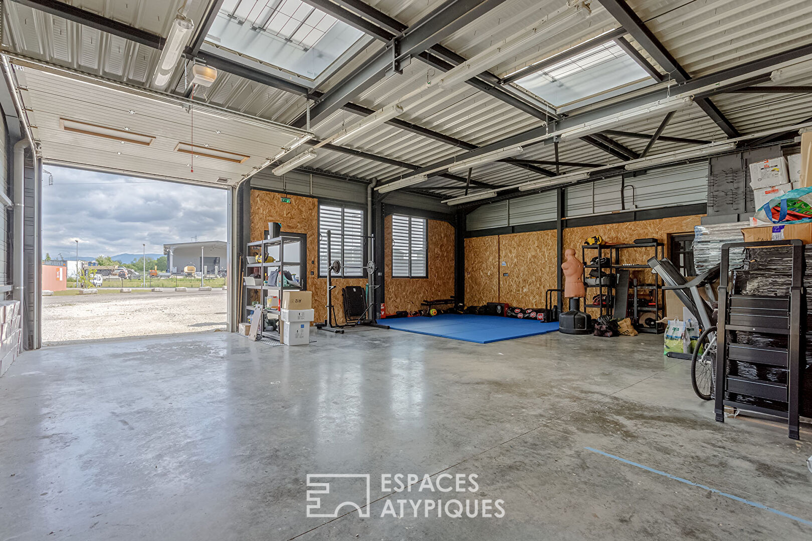 Contemporaine à l’esprit industriel