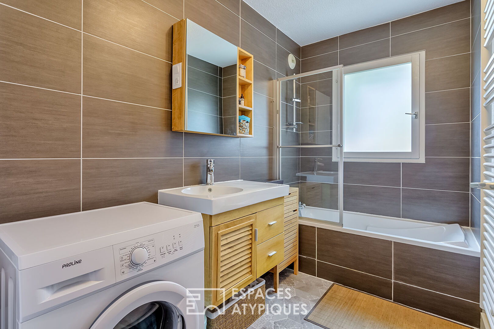 Appartement contemporain à la décoration soignée