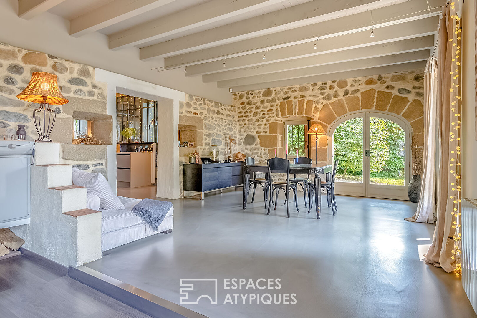 Renovated barn with land and outdoor jacuzzi