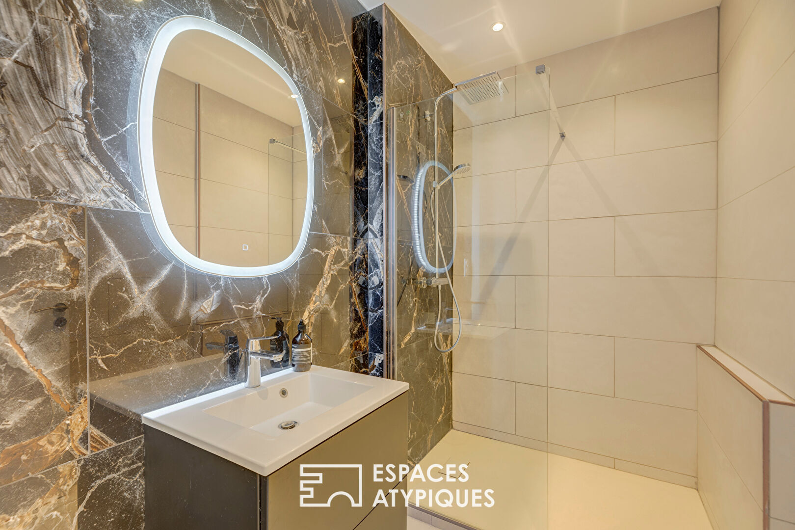 Appartement lumineux en centre piéton