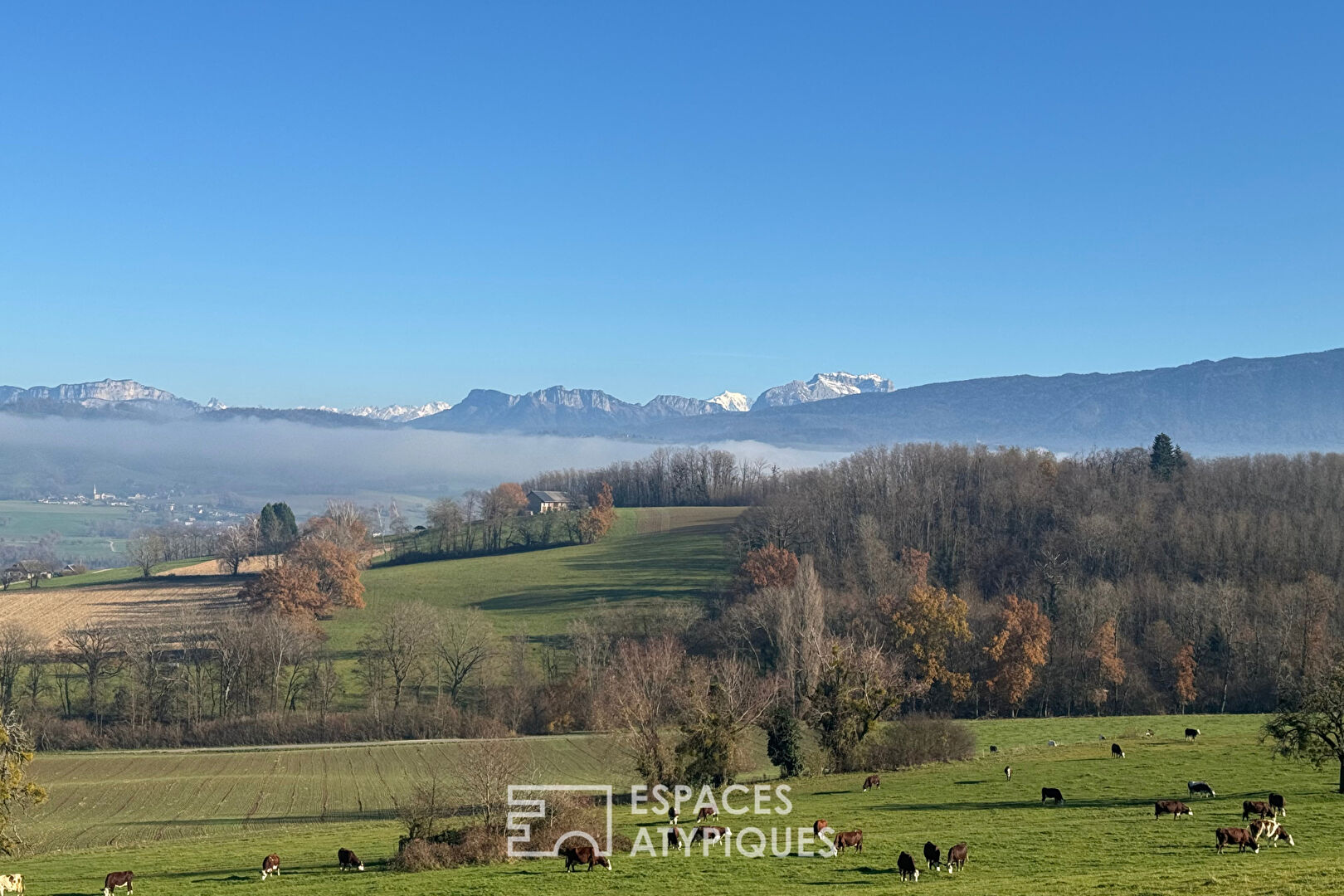 Charmante maison avec vue exceptionnelle et piscine