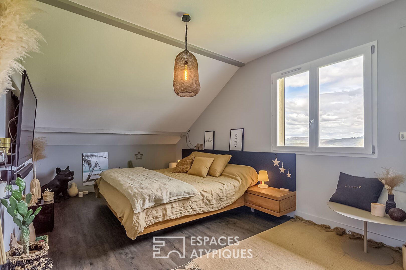 Charmante maison avec vue exceptionnelle et piscine