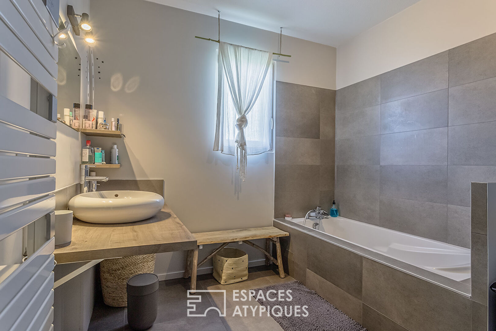 Charmante maison avec vue exceptionnelle et piscine