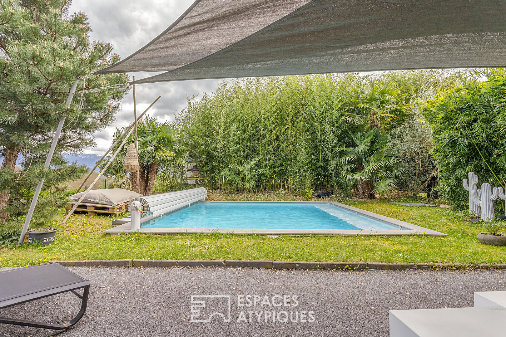 Charmante maison avec vue exceptionnelle et piscine