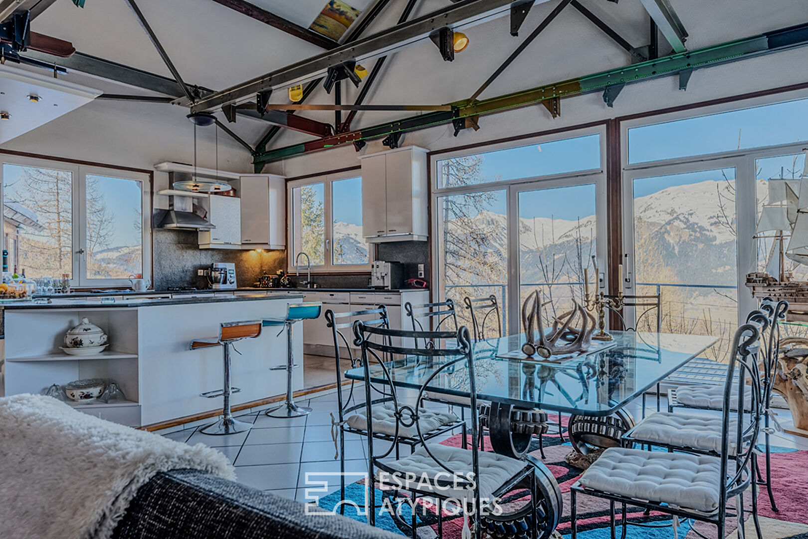 Exceptional chalet facing the peaks
