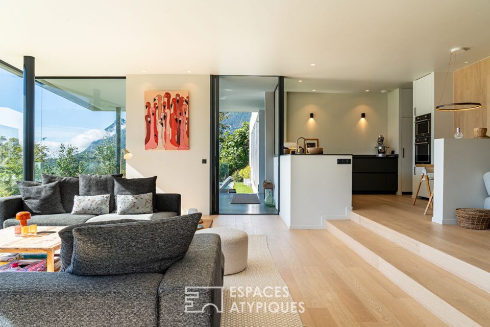 Villa contemporaine avec vue et piscine