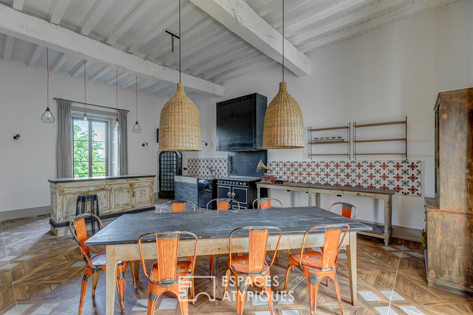 Duplex with terrace in a 14th century castle