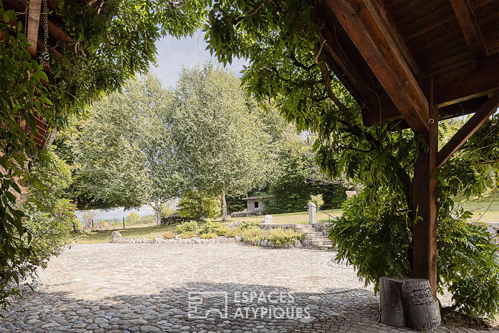 Charmant corps de ferme rénové à la campagne