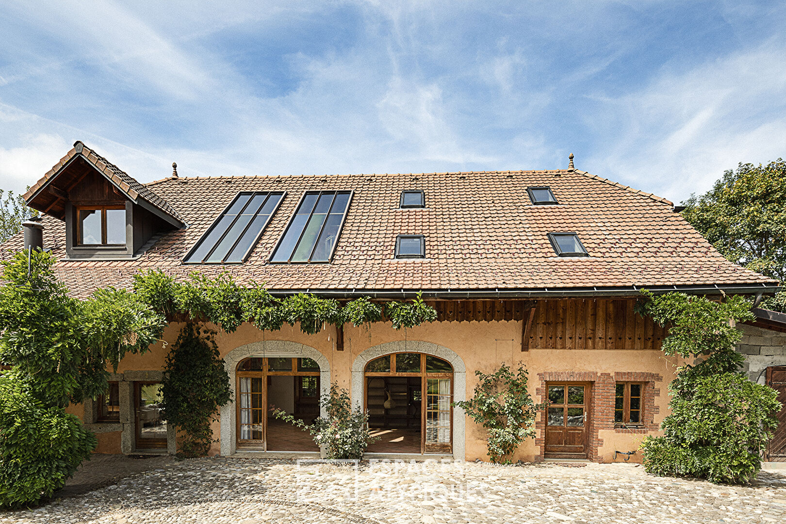 Charmant corps de ferme rénové à la campagne