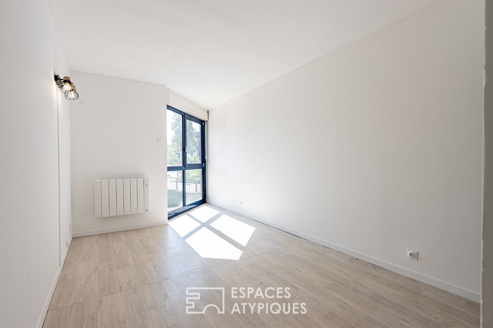 Triple terrace apartment in the heart of the village