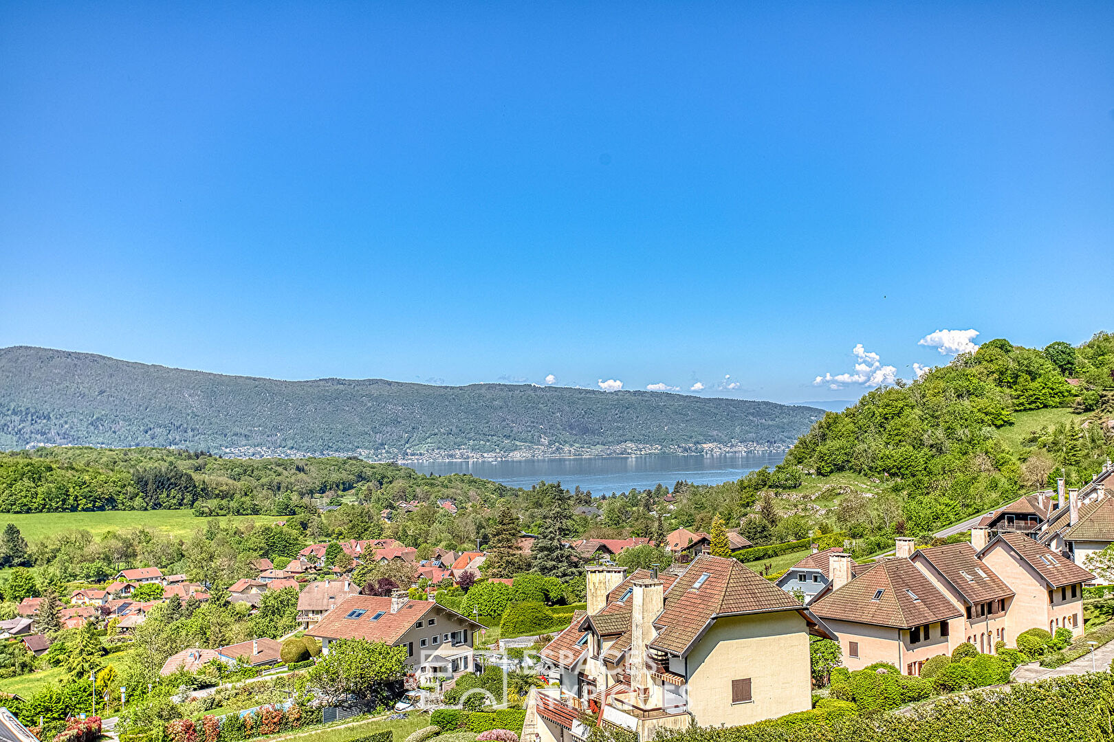 Charmante maison avec vue d’exception sur le lac