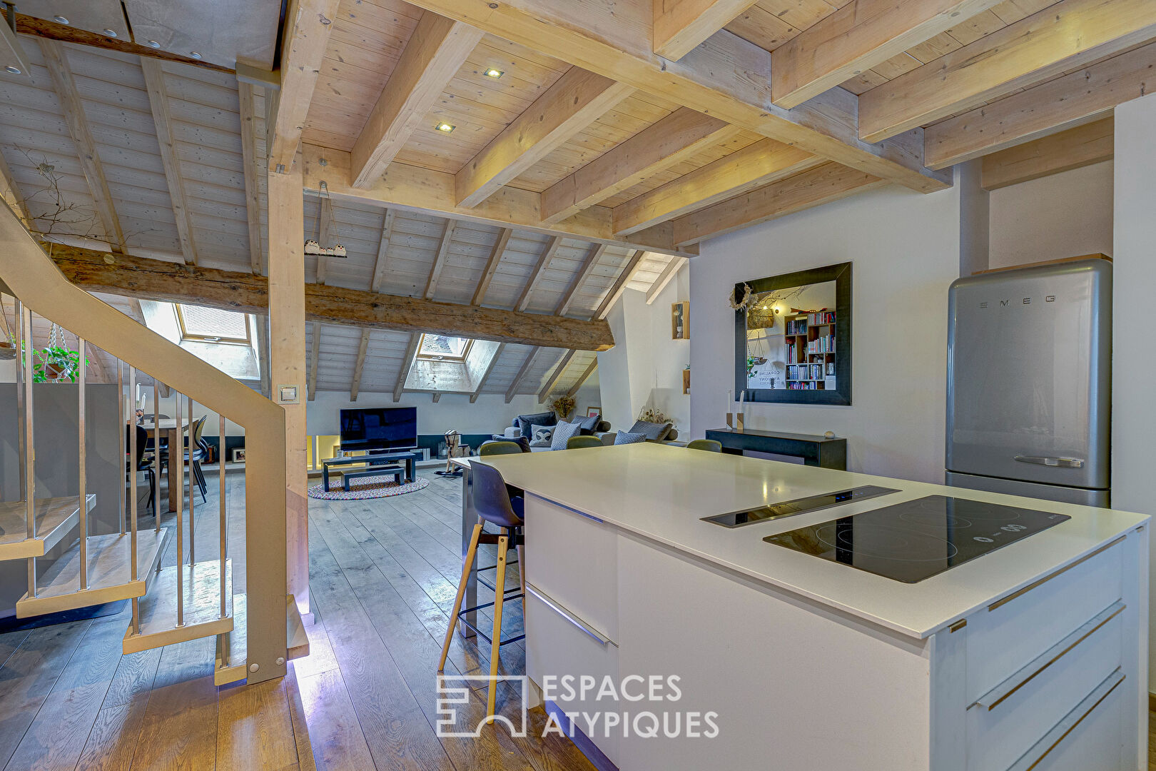 Duplex contemporain sous les toits en vieille ville