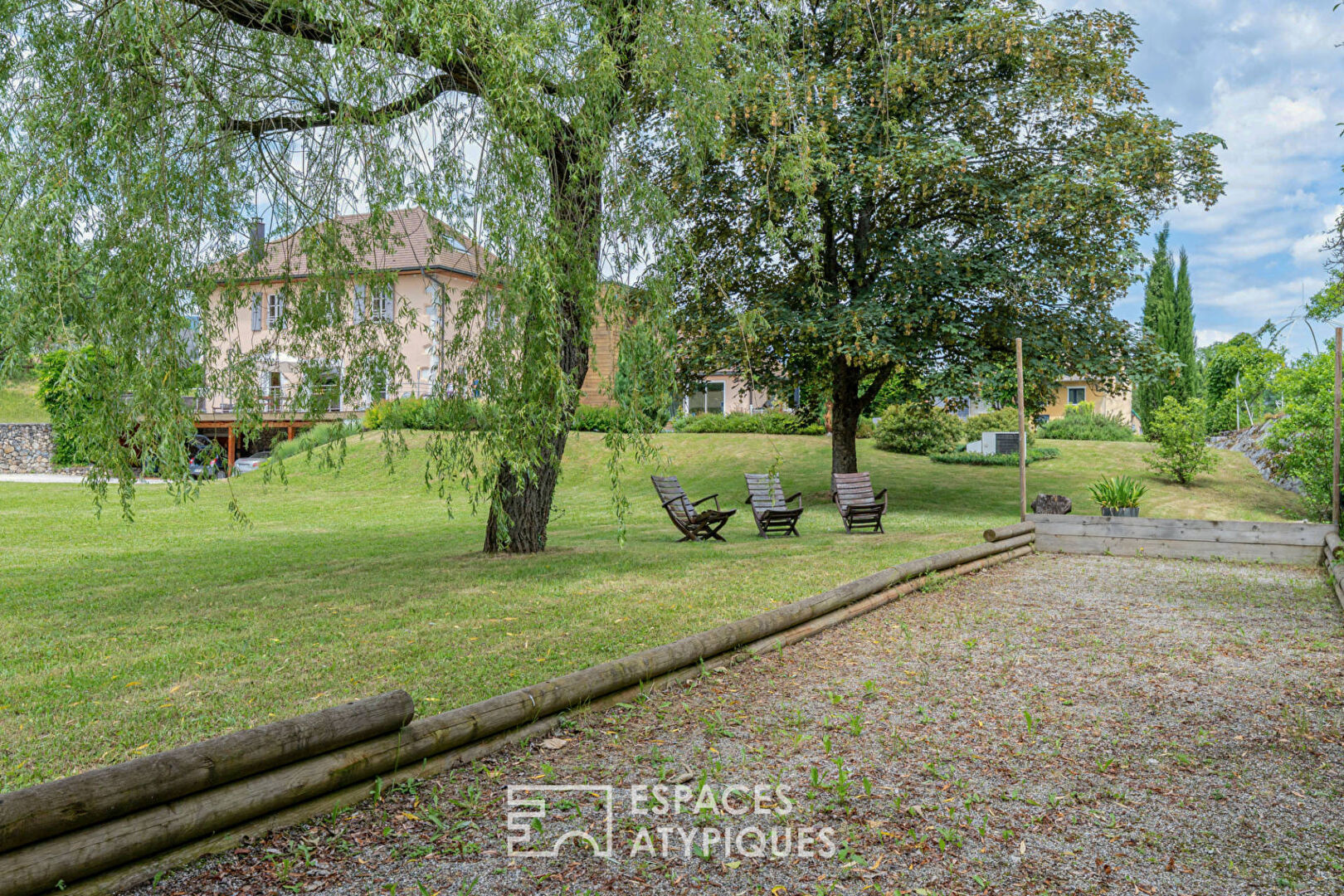 Demeure élégante avec piscine et vue d’exception