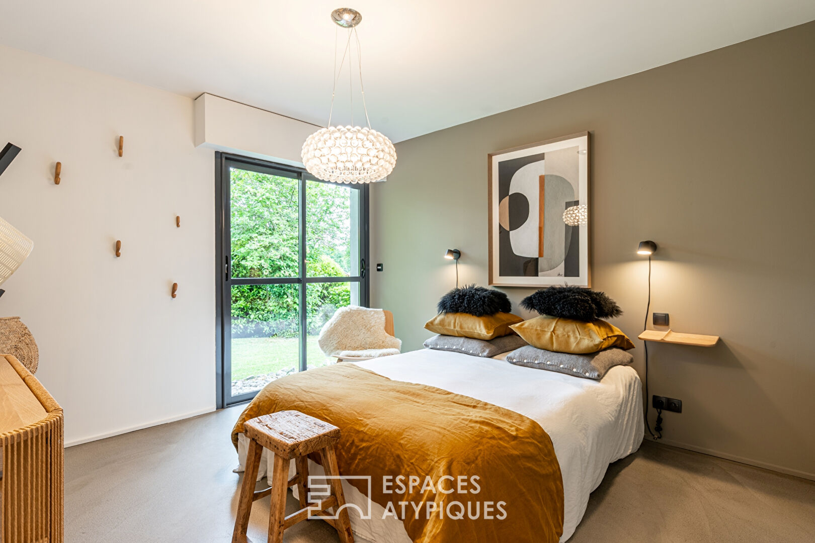 Maison contemporaine avec piscine proche du lac