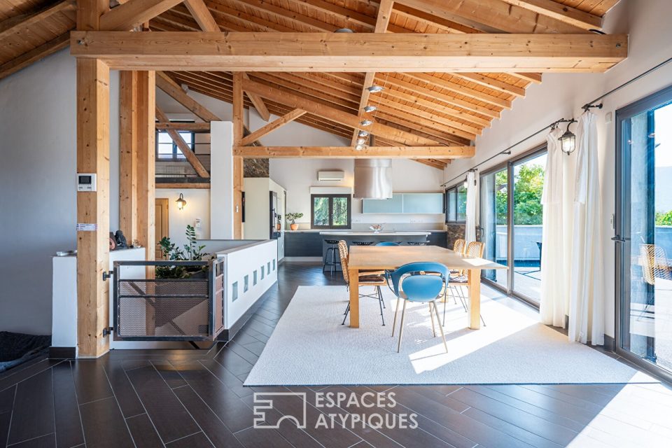 Ancien corp de ferme rénové en habitations