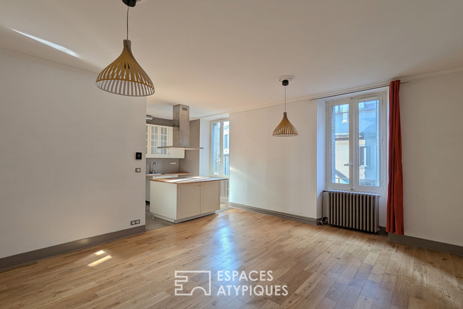 Renovated Period Apartment in the City Centre