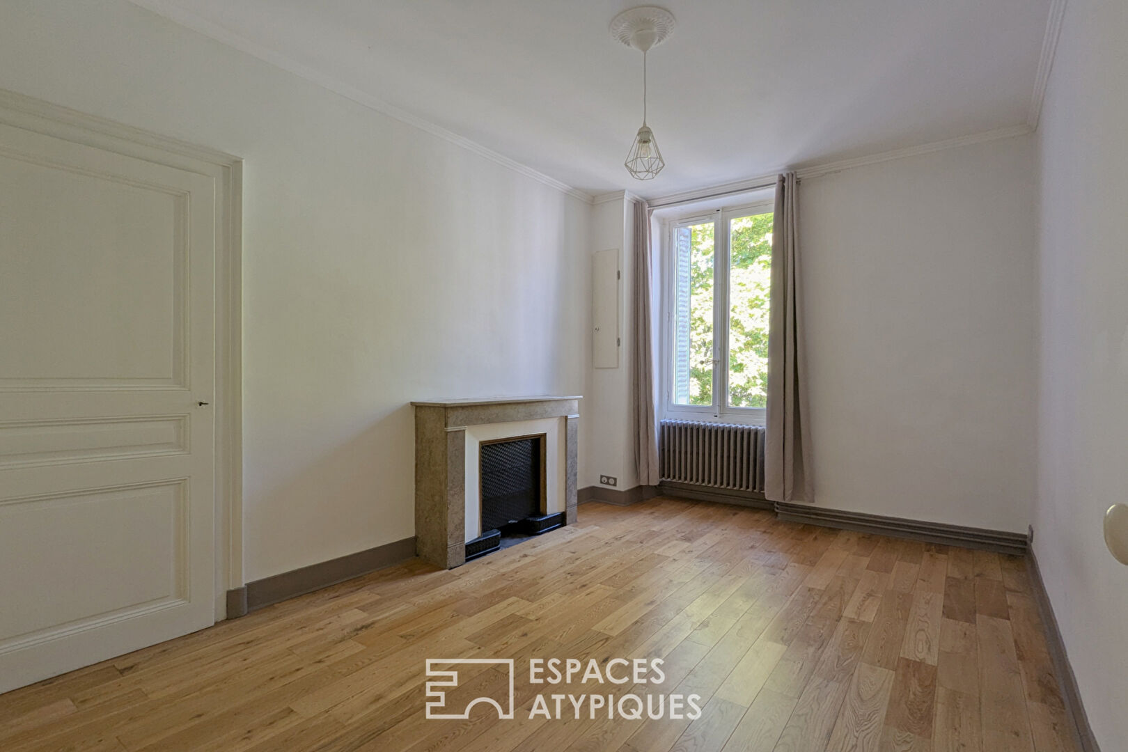 Renovated Period Apartment in the City Centre