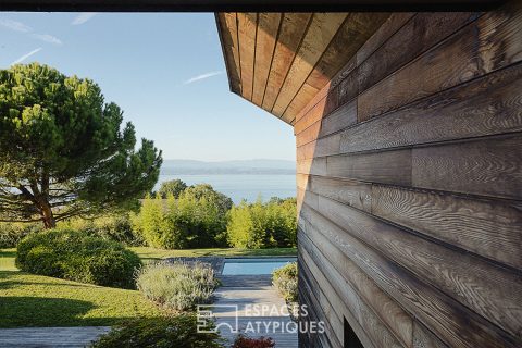 Maison d’architecte avec piscine et vue panoramique sur le lac