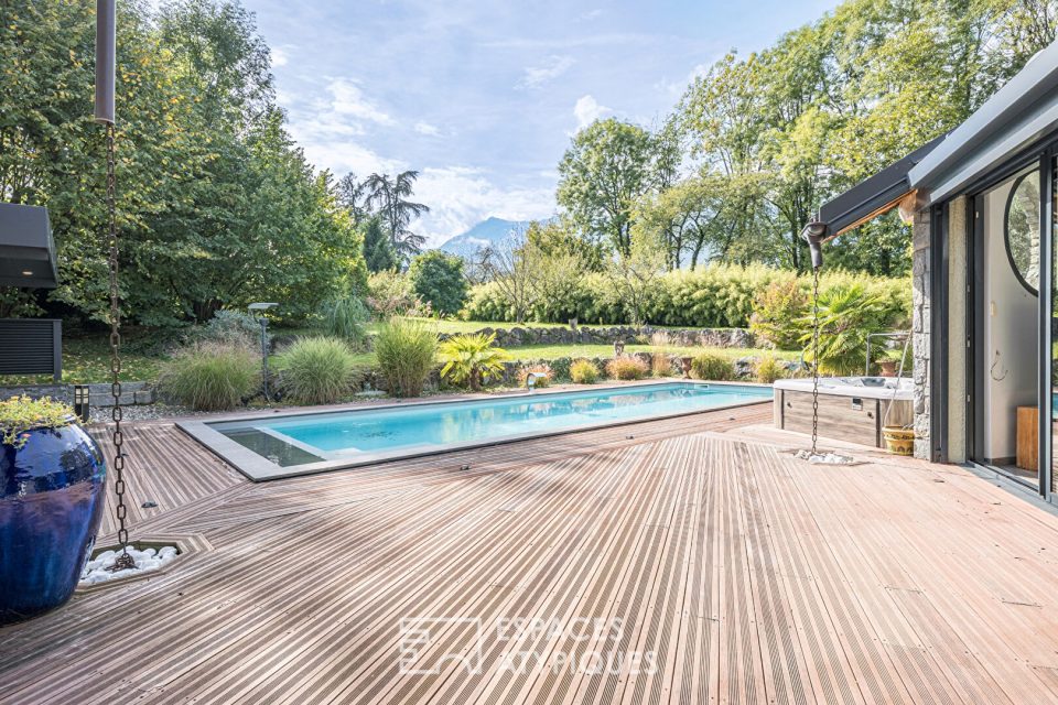 Maison familiale aux beaux volumes avec piscine - Réf. 2044EA Maison familiale aux beaux volumes avec piscine