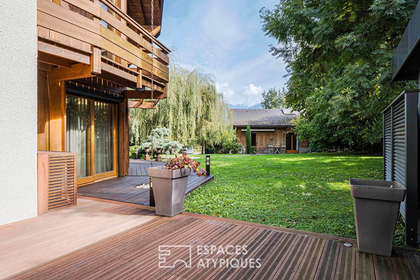 Maison familiale aux beaux volumes avec piscine