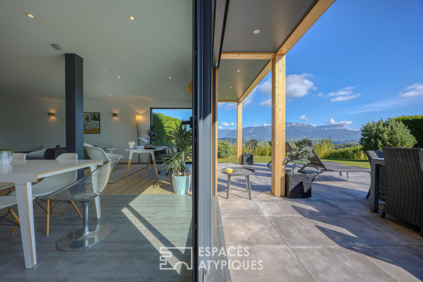Maison contemporaine avec vue panoramique